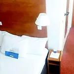 Hotel Kyriad 2*
