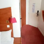 Hotel Kyriad Chantilly