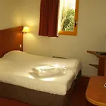 Kyriad Hotel 2*