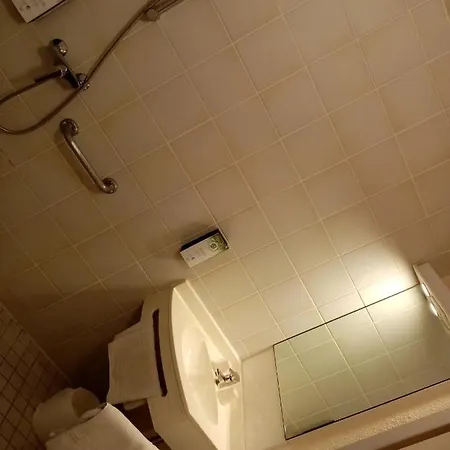 Kyriad 2* شانتييّي