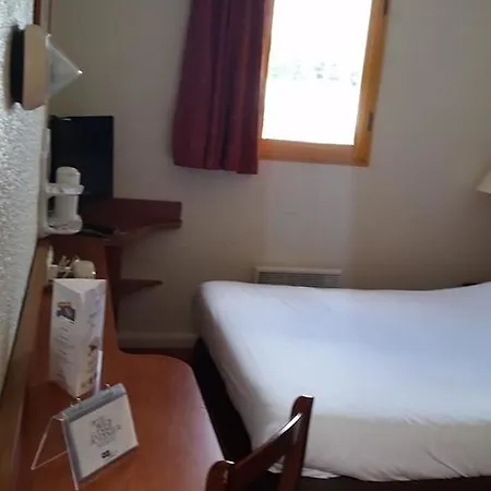 Hotel Kyriad Chantilly