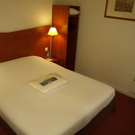 호텔 Kyriad 샹티이