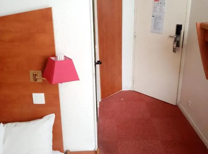 Hotel Kyriad Chantilly