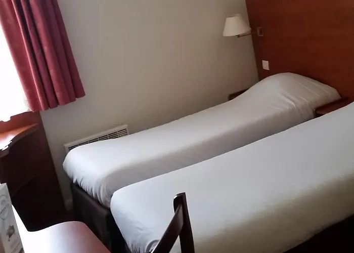 Hotel Kyriad Chantilly